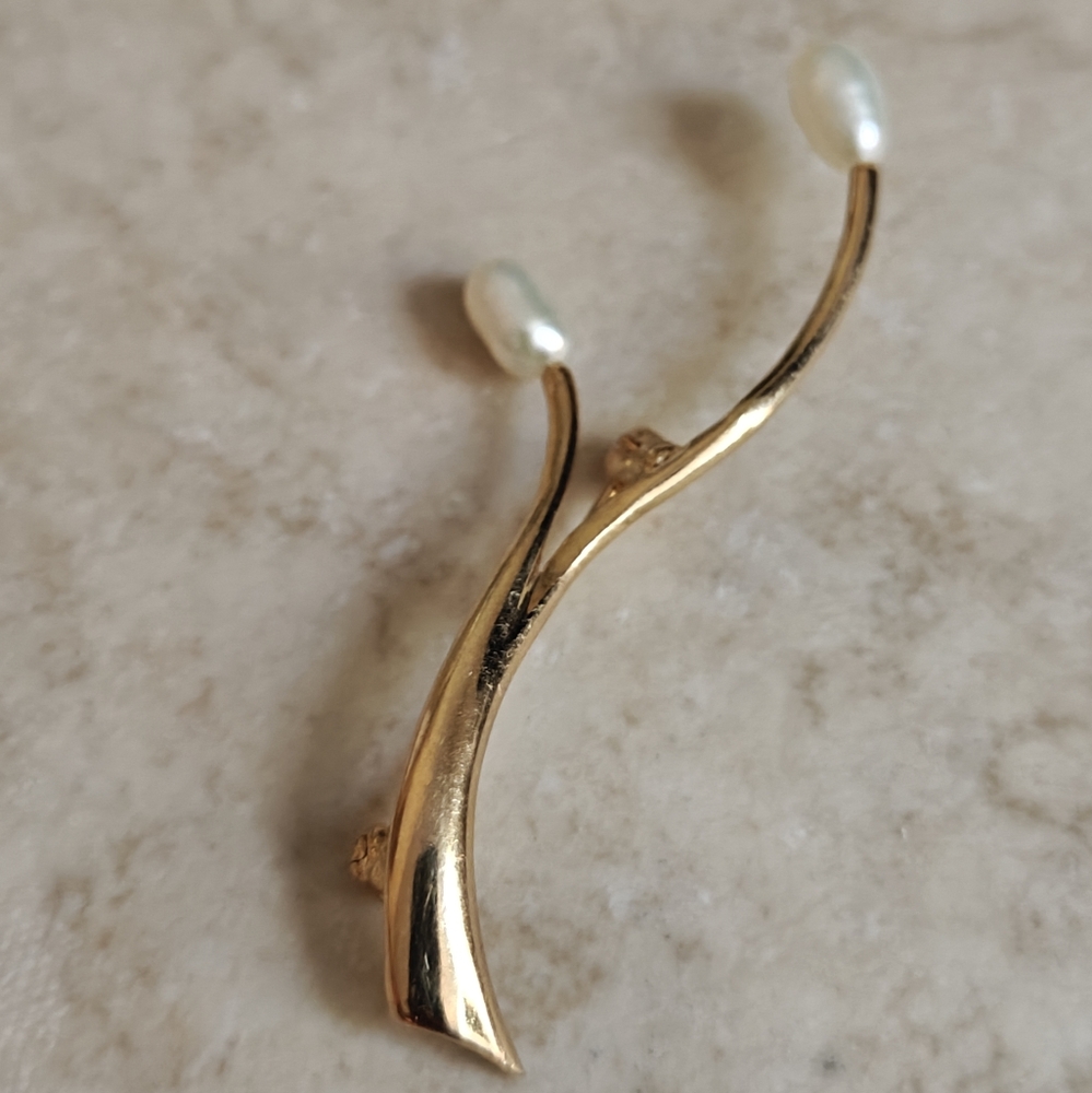 Solid 10K Yellow Gold and Genuine River Pearls Branch Brooch
